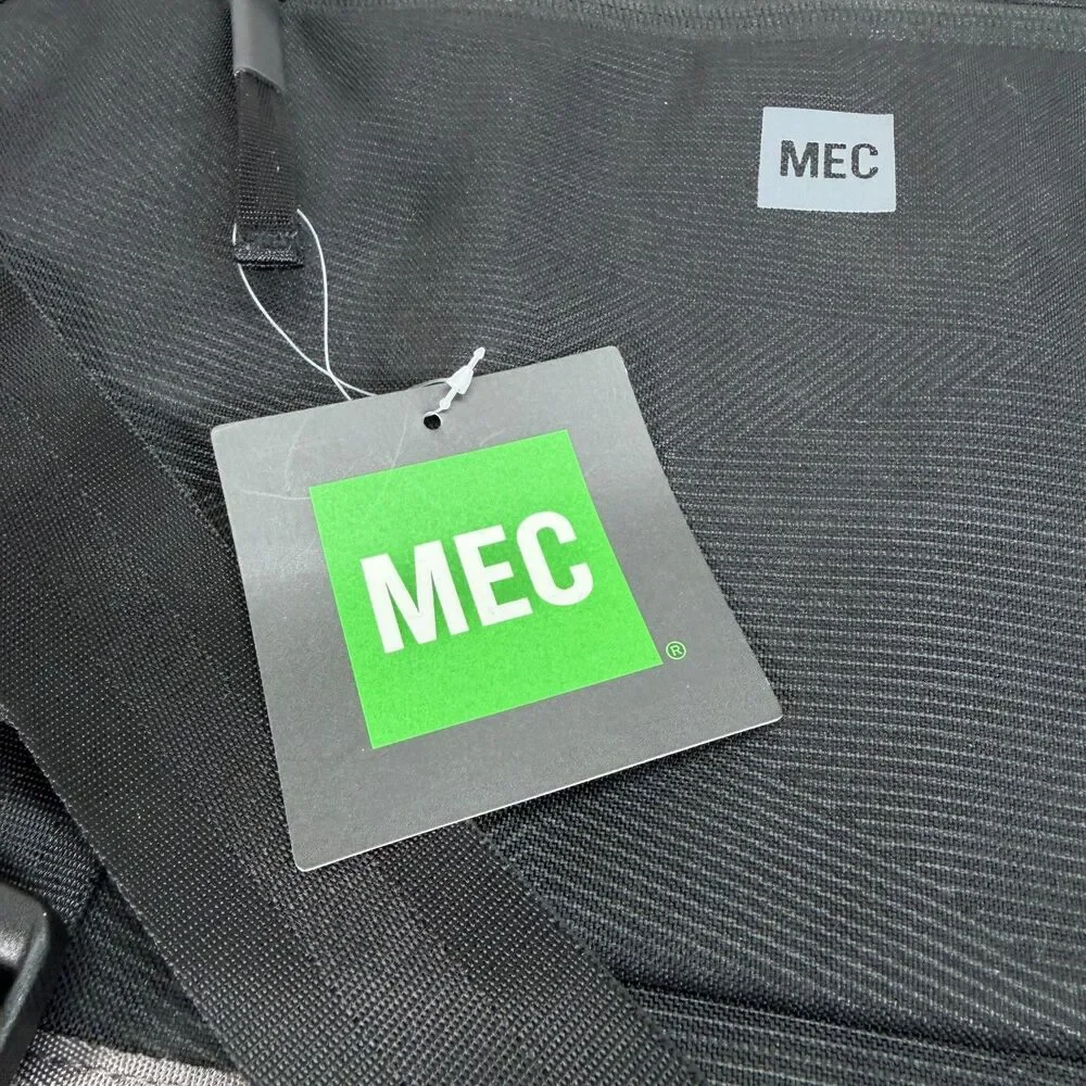 MEC Mountain Equiptment Company Proto Crossbody Messenger Laptop Bag - NEW